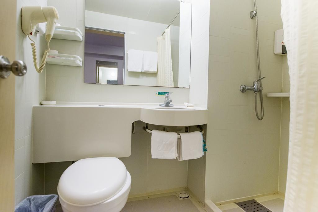 Jinjiang Inn - Qingdao Xiangjiang Road Екстер'єр фото
